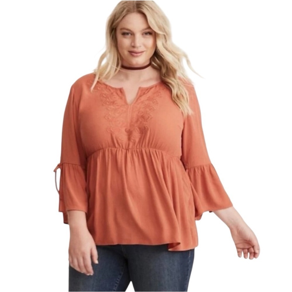 Torrid burnt Orange Embroidered quarter flutter tie sleeves wearable cool top